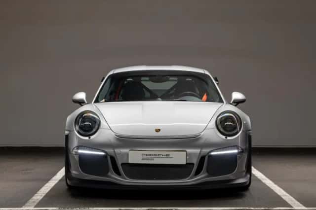 Porsche 911 (2017) thumbnail 4