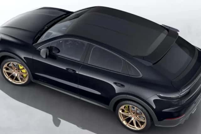 Porsche Cayenne (2022) thumbnail 3