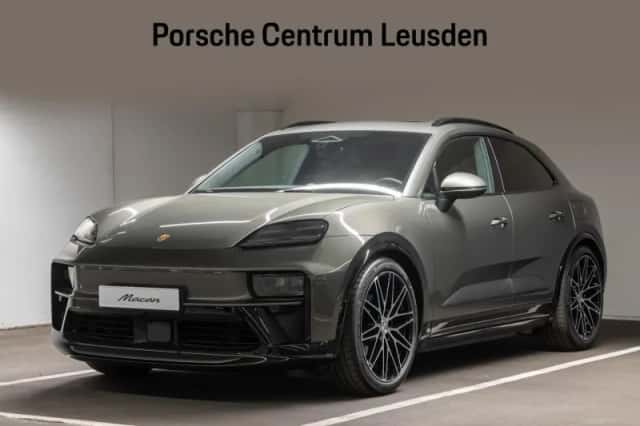 Porsche Macan (2026) thumbnail 1