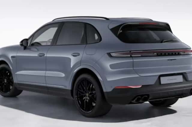 Porsche Cayenne (2024) thumbnail 3