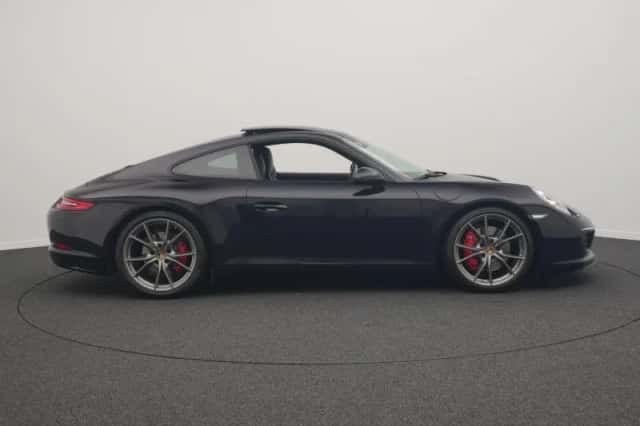 Porsche 911 (2017) thumbnail 6