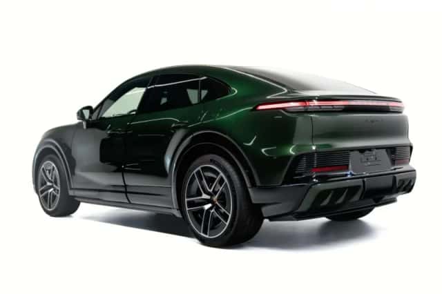 Porsche Cayenne (2026) thumbnail 3