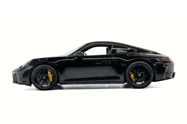 Porsche 911 (2026) thumbnail 2