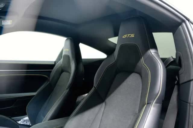 Porsche 911 (2026) thumbnail 5