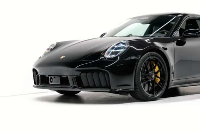 Porsche 911 (2026) thumbnail 6