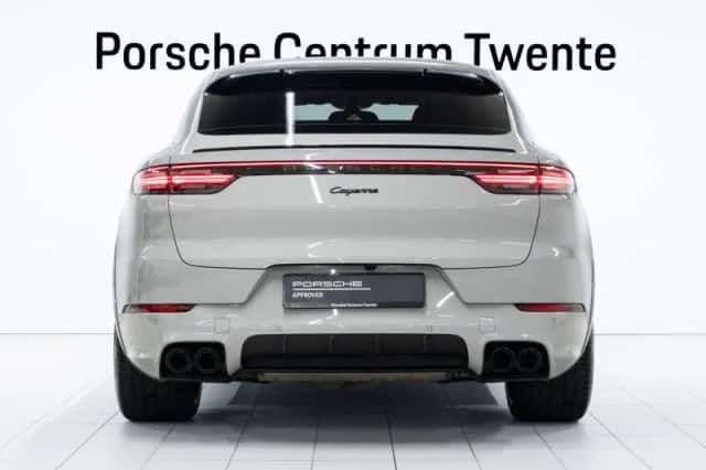 Porsche Cayenne (2023) thumbnail 4