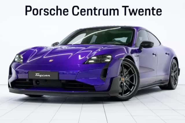 Porsche Taycan (2024) thumbnail 1