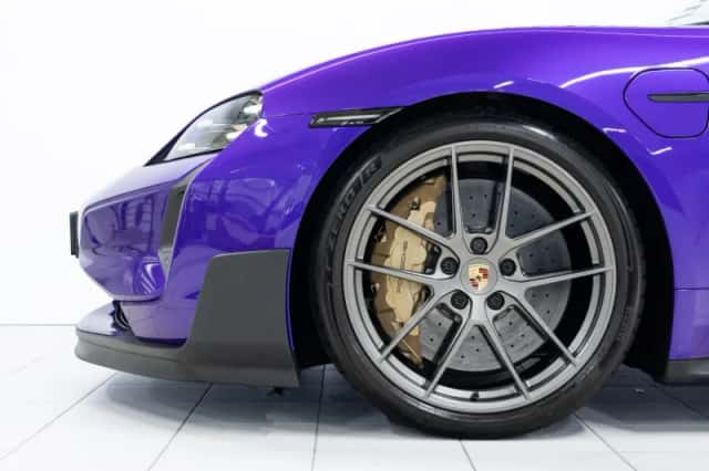 Porsche Taycan (2024) thumbnail 6