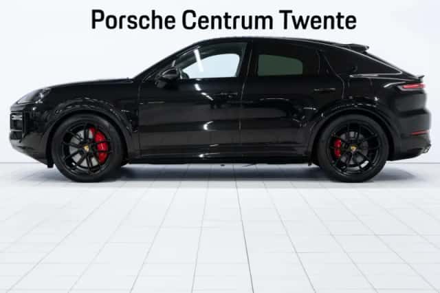 Porsche Cayenne (2024) thumbnail 5