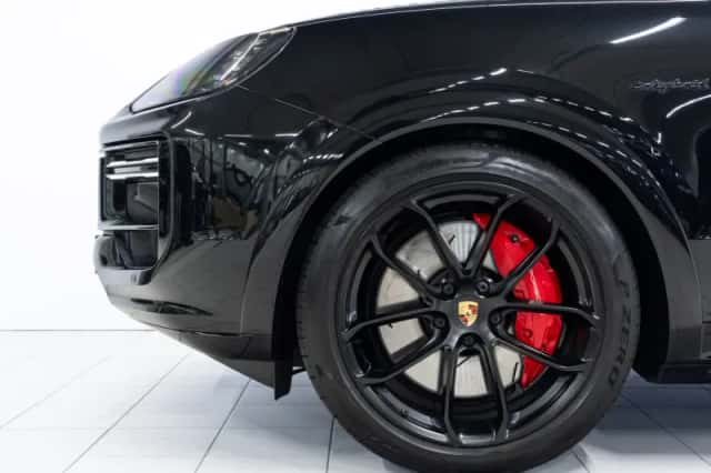 Porsche Cayenne (2024) thumbnail 6