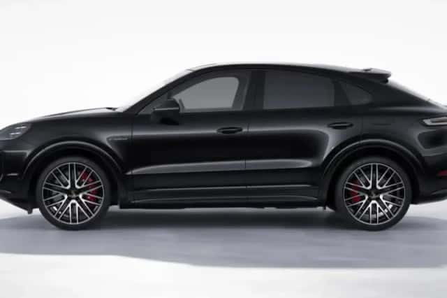 Porsche Cayenne (2024) thumbnail 2