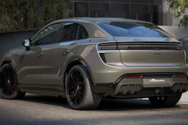 Porsche Macan (2026) thumbnail 3