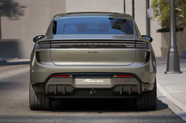 Porsche Macan (2026) thumbnail 6