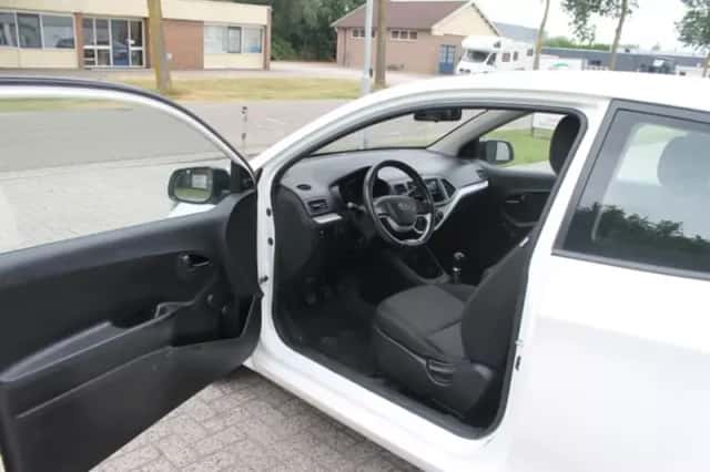 Kia Picanto (2012) thumbnail 5