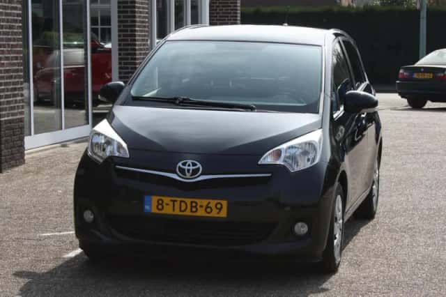 Toyota Verso S (2014) thumbnail 5