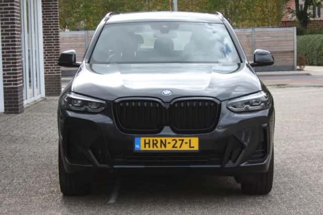BMW X3 (2022) thumbnail 5