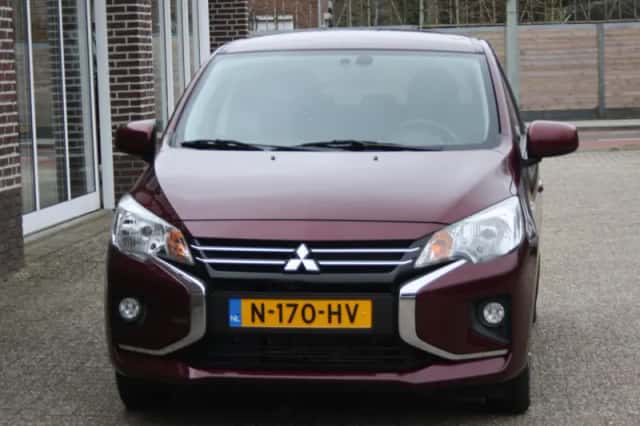 Mitsubishi Space Star (2021) thumbnail 4