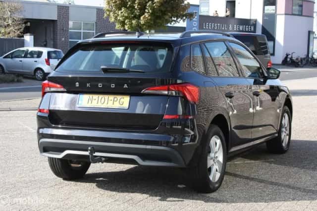 Škoda Kamiq (2021) thumbnail 4