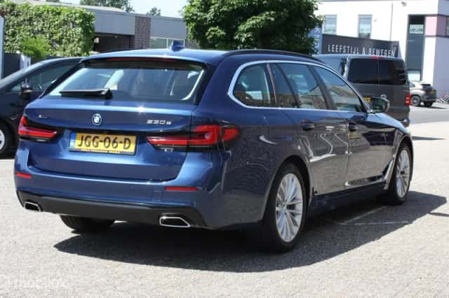 BMW 5-Serie (2023) thumbnail 4