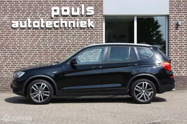 BMW X3 (2016) thumbnail 2