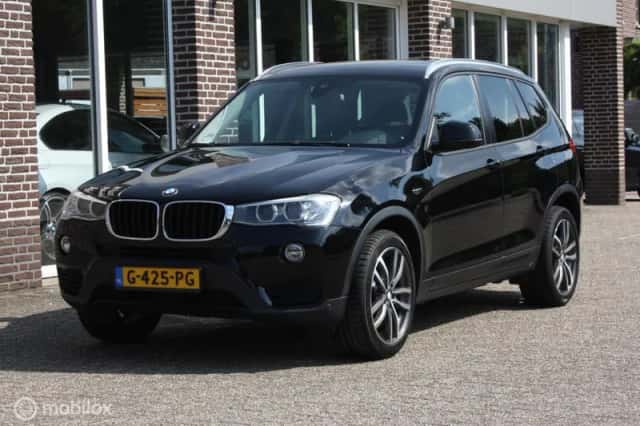 BMW X3 (2016) thumbnail 3