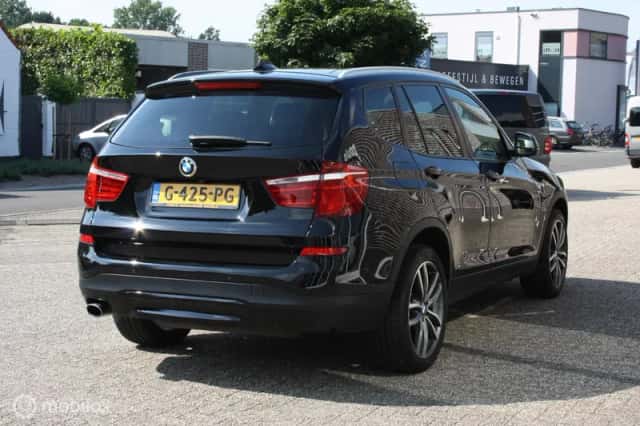 BMW X3 (2016) thumbnail 4