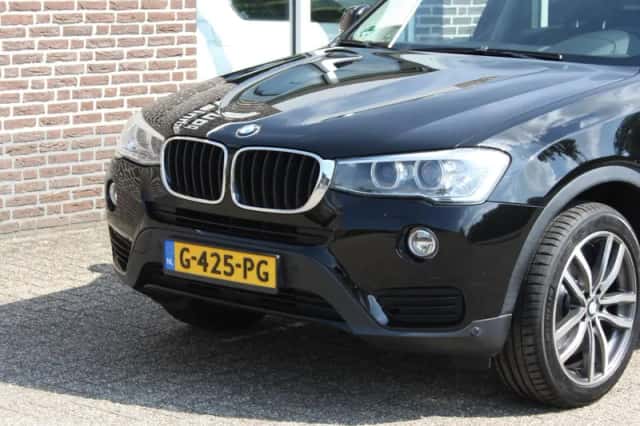 BMW X3 (2016) thumbnail 5