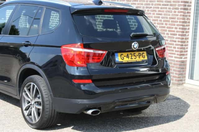 BMW X3 (2016) thumbnail 6