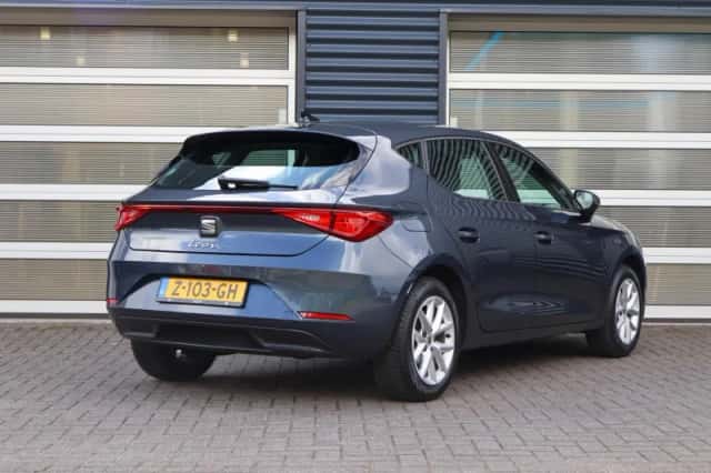 SEAT Leon (2024) thumbnail 2