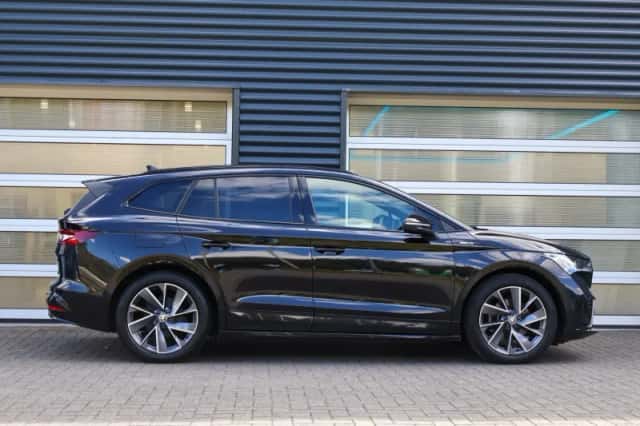 Škoda Enyaq (2021) thumbnail 3