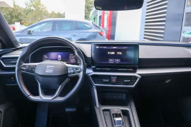 SEAT Leon (2021) thumbnail 5