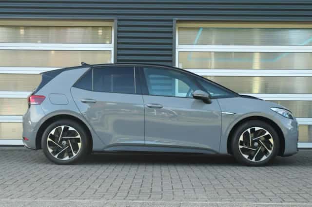 Volkswagen ID.3 (2023) thumbnail 3