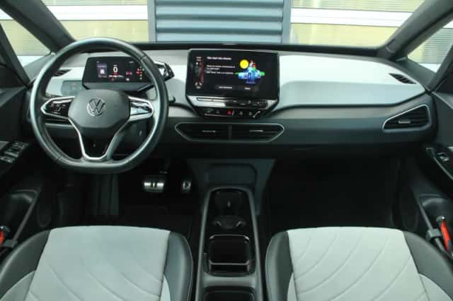 Volkswagen ID.3 (2023) thumbnail 5