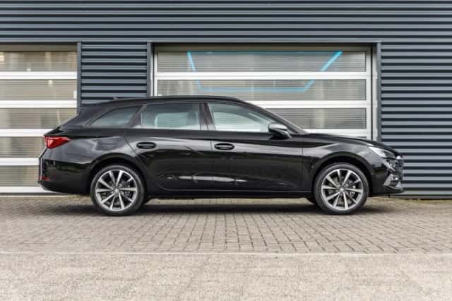 SEAT Leon Sportstourer (2026) thumbnail 3