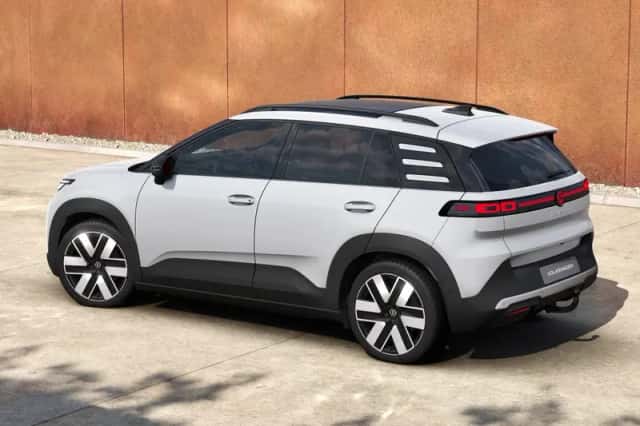 Volkswagen ID. Cross (2026) thumbnail 3