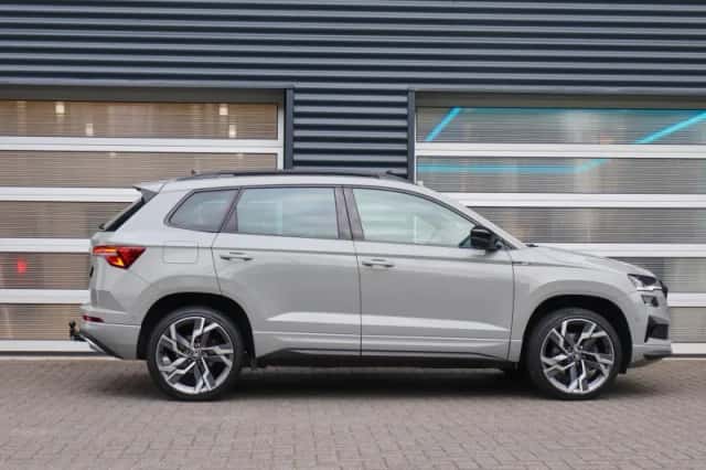 Škoda Karoq (2023) thumbnail 3
