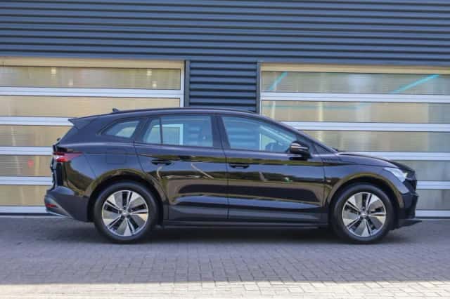 Škoda Enyaq (2022) thumbnail 3