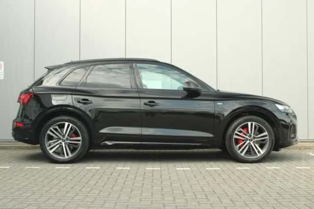 Audi Q5 (2024) thumbnail 3