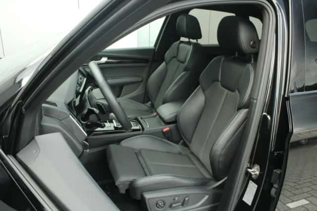 Audi Q5 (2024) thumbnail 4