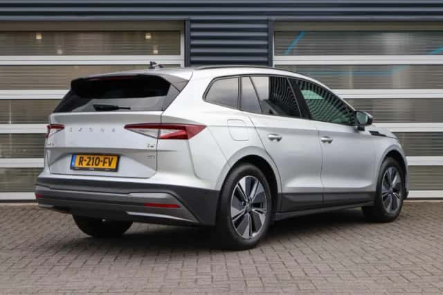 Škoda Enyaq (2022) thumbnail 2