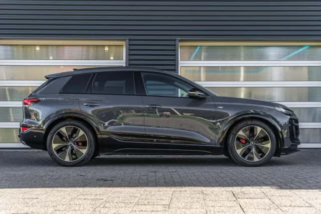 Audi Q6 e-tron (2025) thumbnail 3