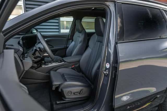 Audi Q6 e-tron (2025) thumbnail 4