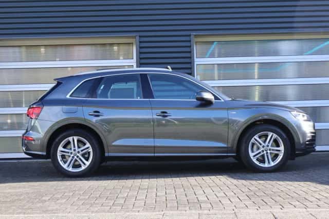 Audi Q5 (2018) thumbnail 3
