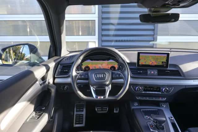 Audi Q5 (2018) thumbnail 5
