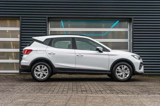 SEAT Arona (2026) thumbnail 3
