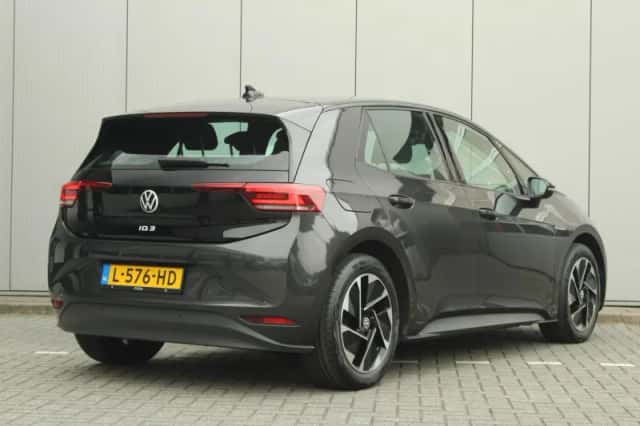 Volkswagen ID.3 (2020) thumbnail 2