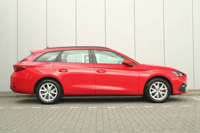 SEAT Leon Sportstourer (2022) thumbnail 3