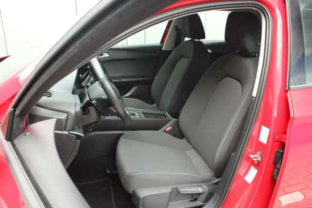 SEAT Leon Sportstourer (2022) thumbnail 4