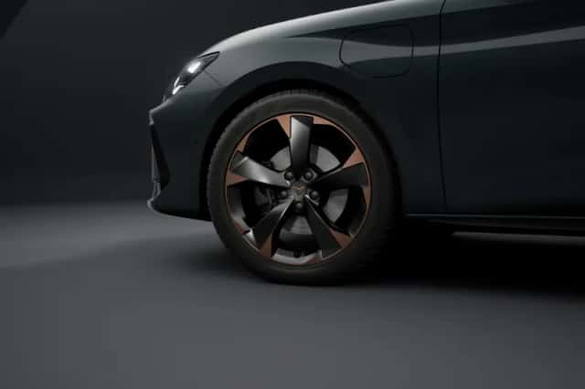 CUPRA Leon (2026) thumbnail 5