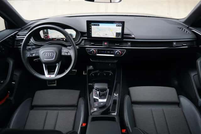 Audi A4 (2023) thumbnail 5
